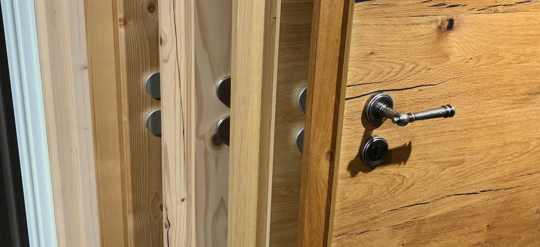 hochwertige Türen und Beschläge in Apolda bei Holz Beck kaufen